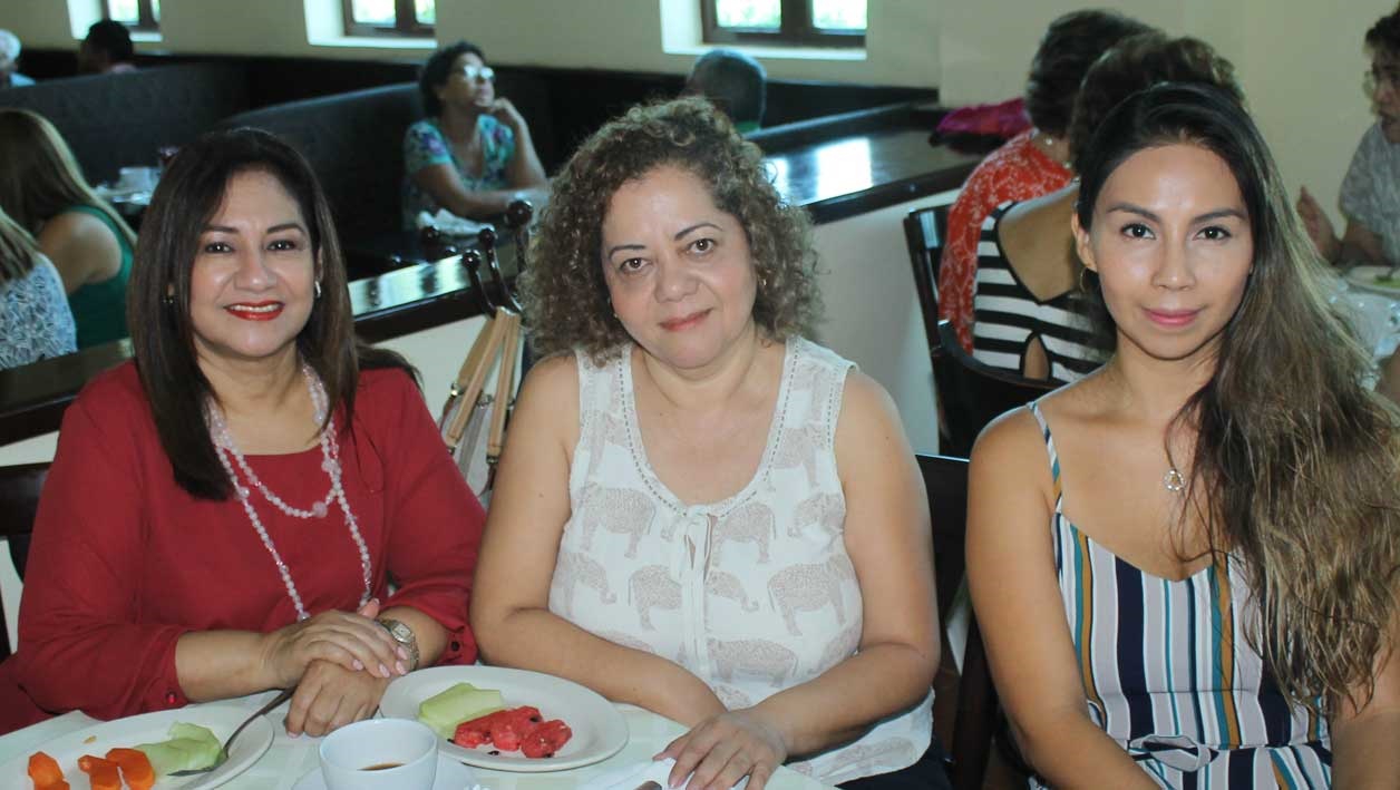 Martha, Olga y Ross