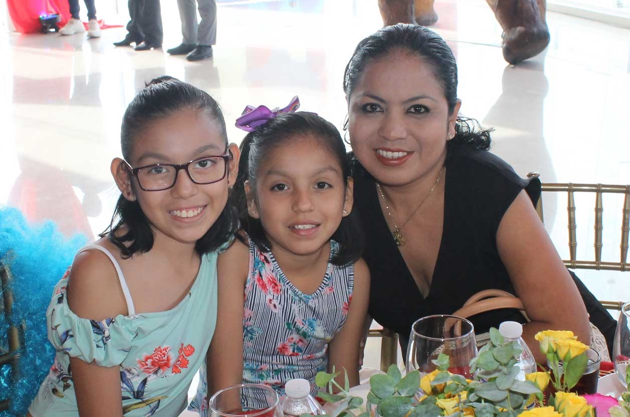 Vanesa, Ileana y Adriana