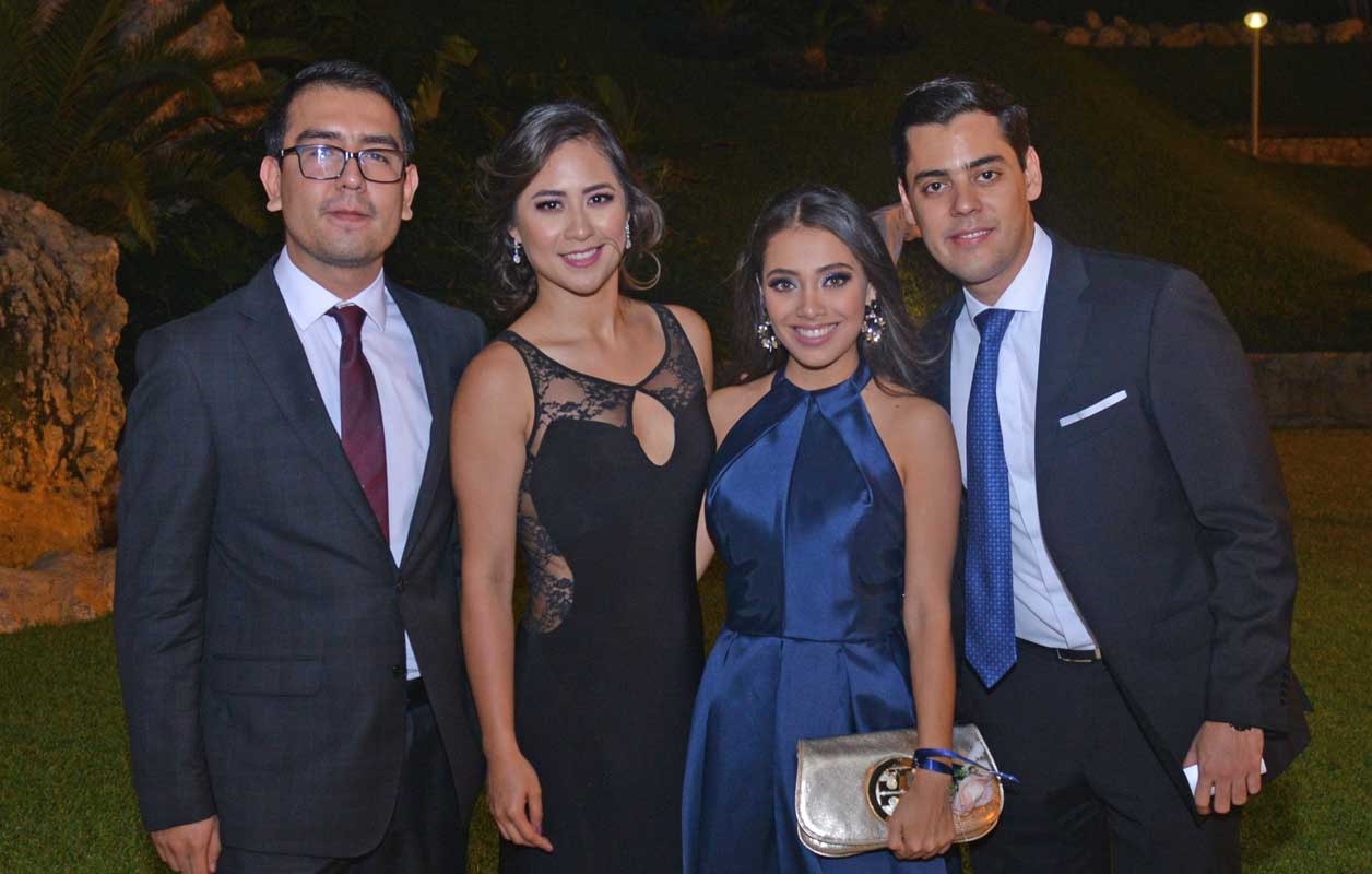 Francisco, Fernanda, Ana y Gabriel