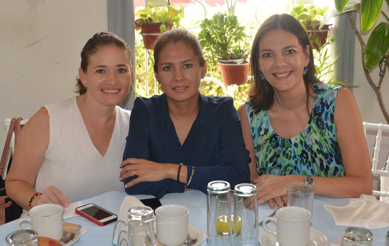Claudia, Samantha y Adriana
