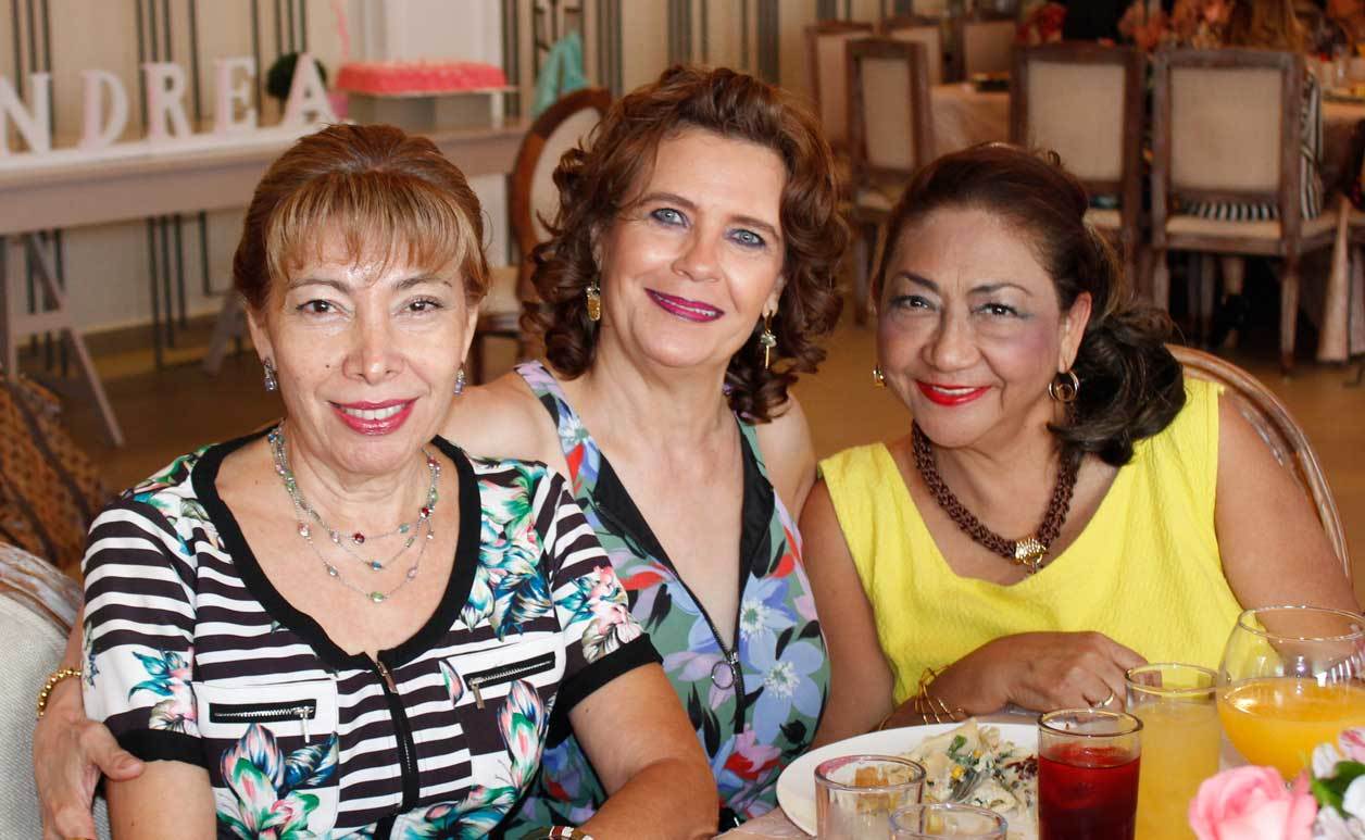 Angelita, Lupita y Cachita