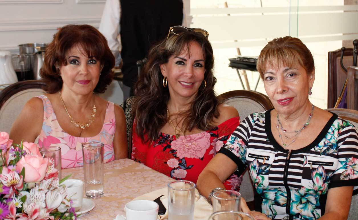 Angelita, Gladis y Vivi