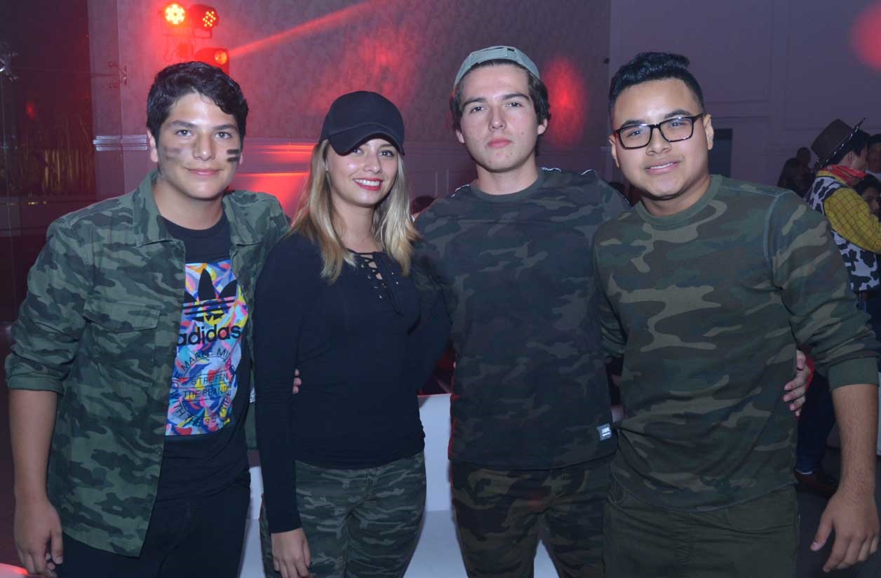 Anuar, Marian, Carlos y Édgar