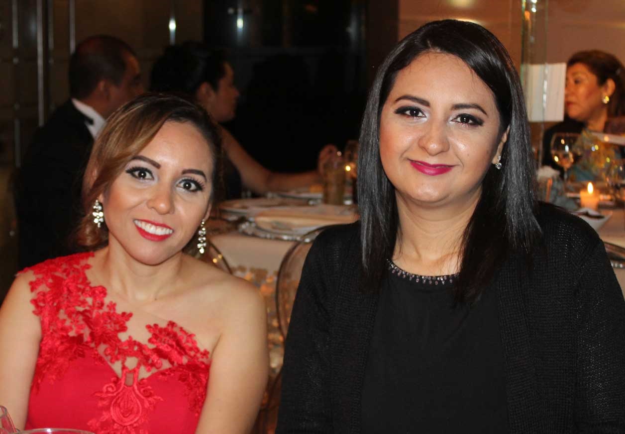 Raquel y Elizabeth