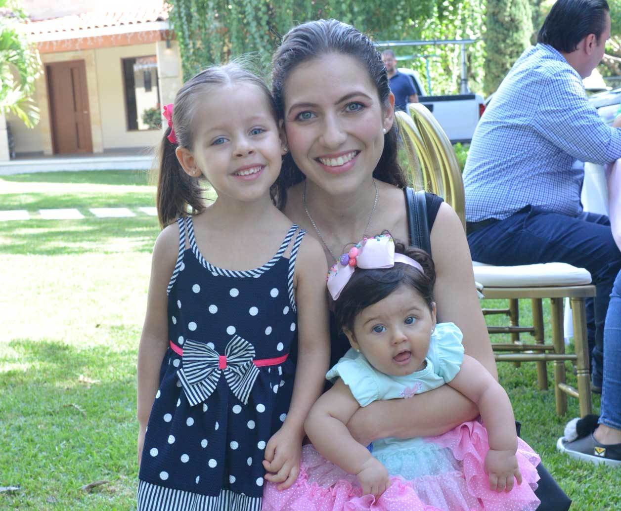 María, Kathia y Ana