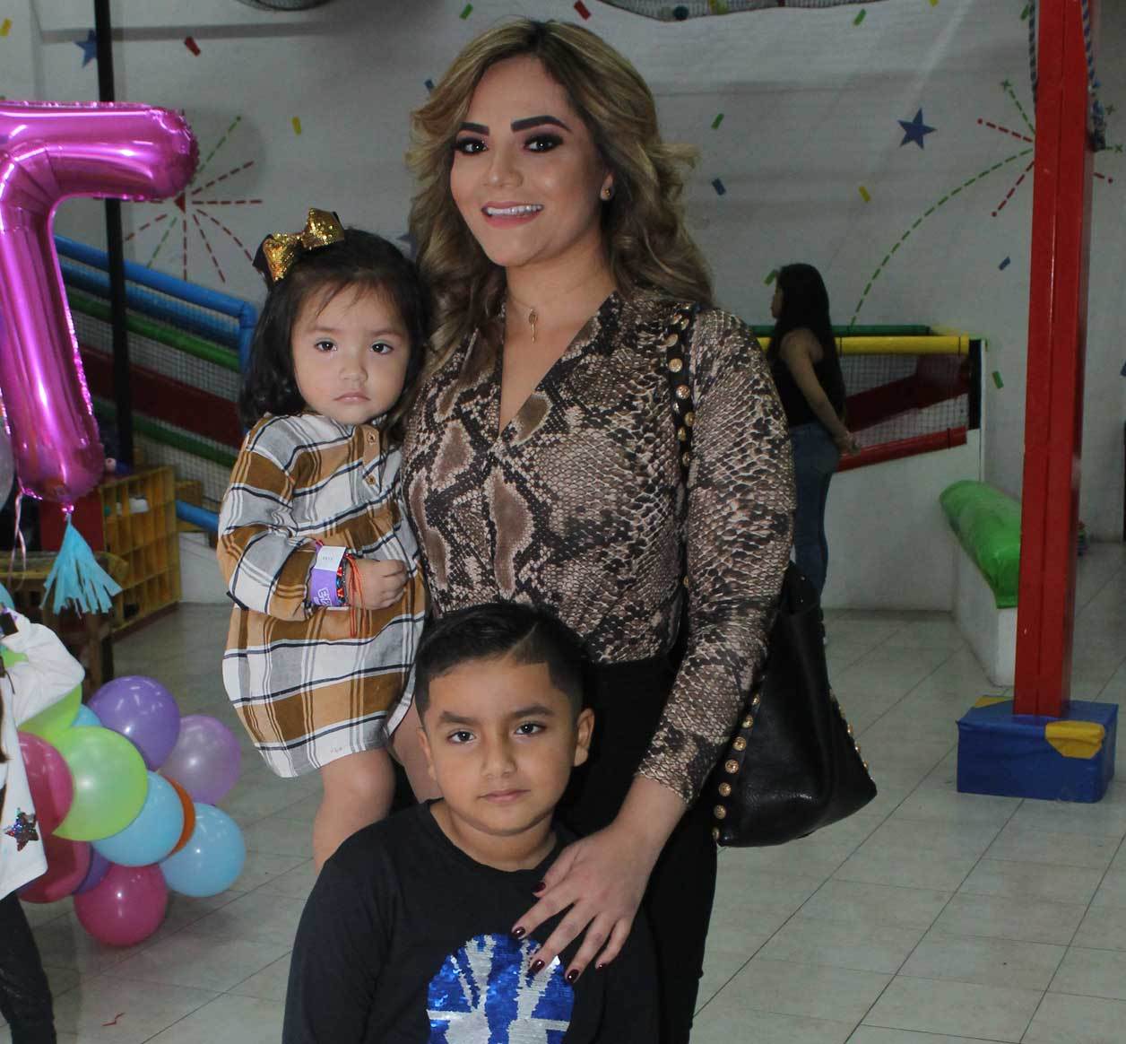 Lesdy con sus peques