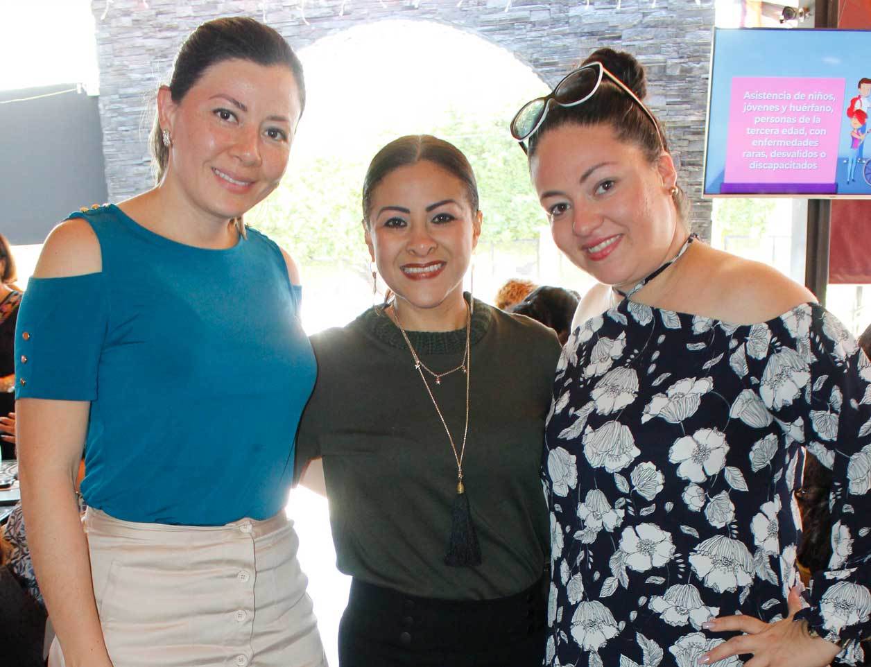 Ingrid, Claudia y Rocío