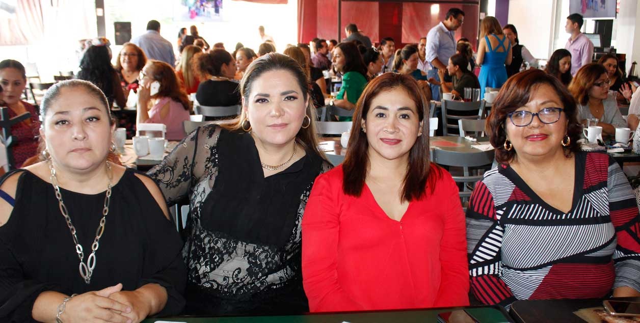 Verónica, Lorena, Laura y Jenny