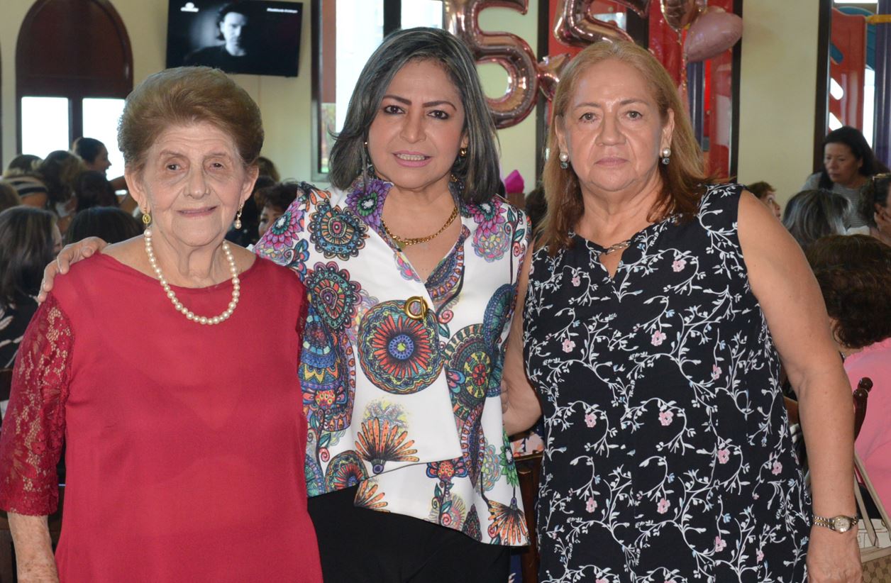 Desearon lo mejor a Adriana
