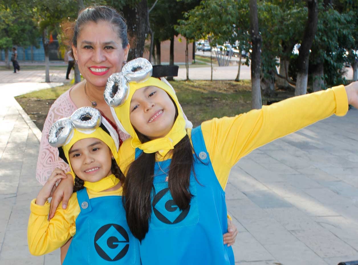 Adriana, Adrianita y Camila