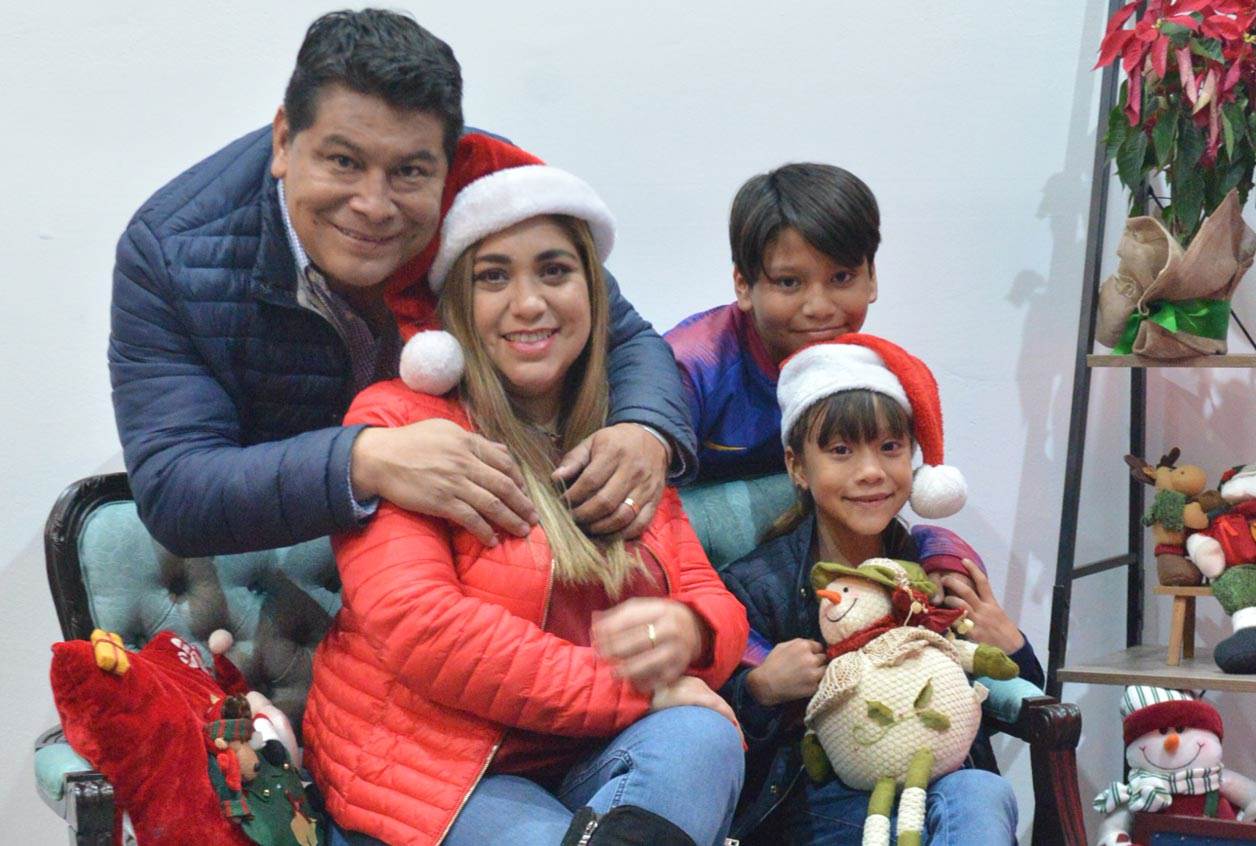 Mario, Alan, Vanessa y Frida