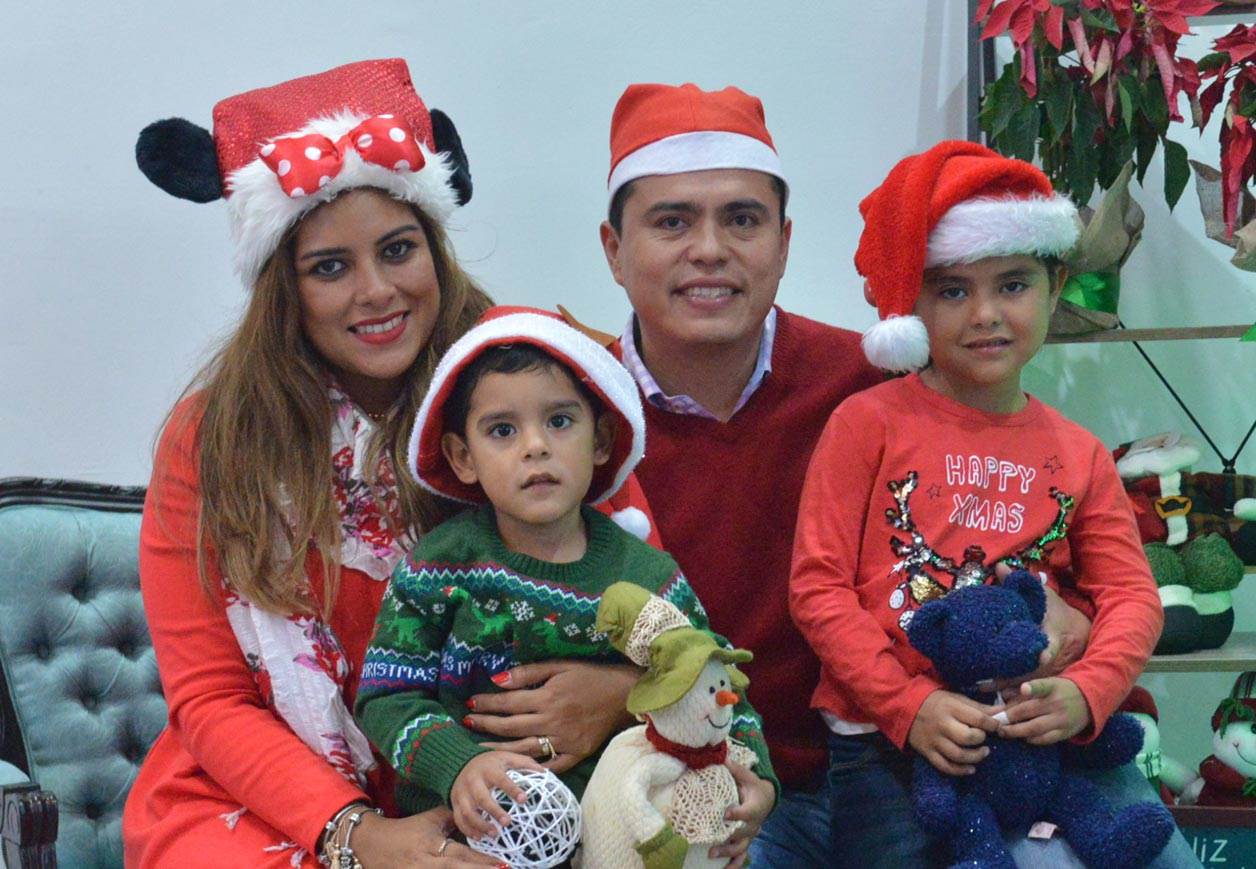 Marilú, Ricardo, Isaías y Camila