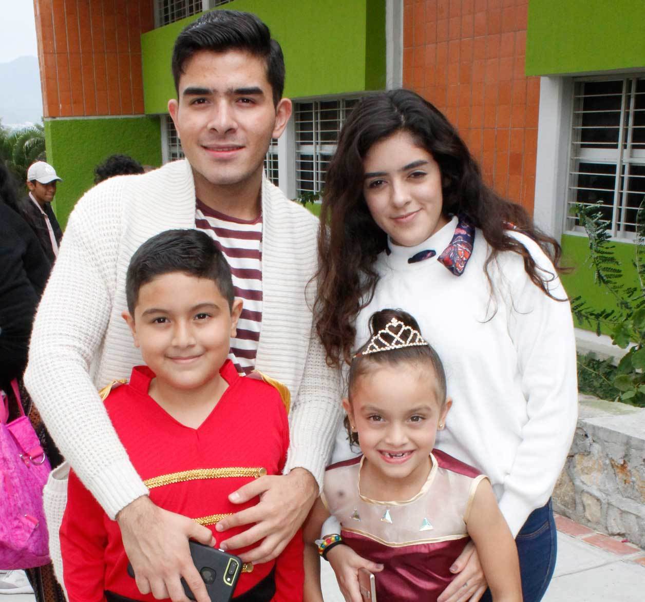 Juan Carlos, Daniela, Diego y Claudia