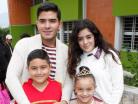 Juan Carlos, Daniela, Diego y Claudia