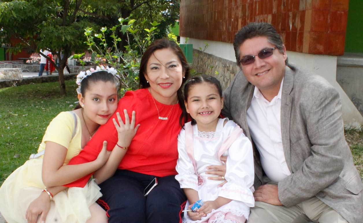 Naomi, Jeanett, Eva y Jorge