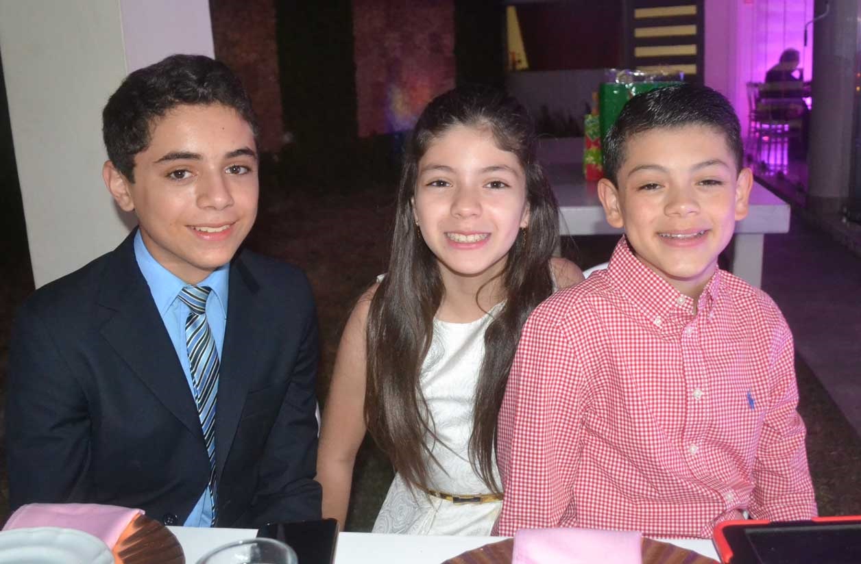 Pedro, Vaneska y Eduardo