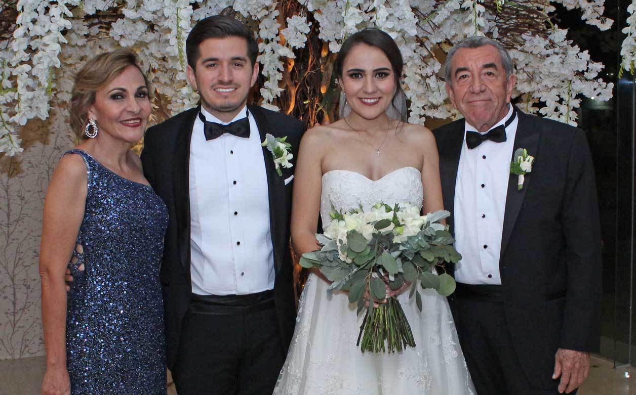 Con los papás de la novia