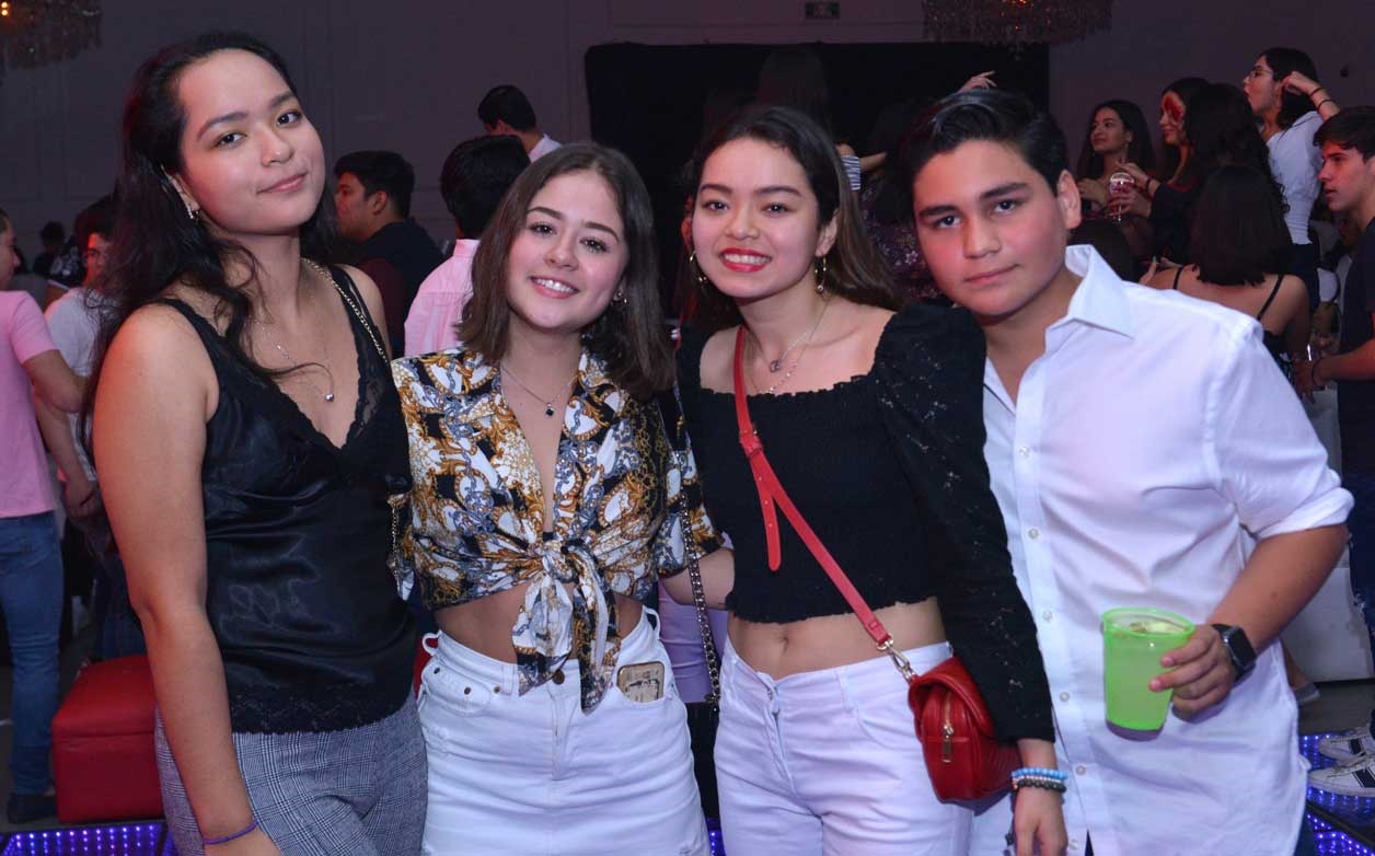 Fátima, Andrea, Ximena y Raúl