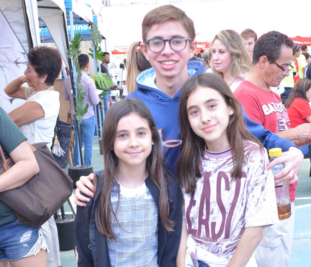 Sebastián, Ana Karen y Alexa