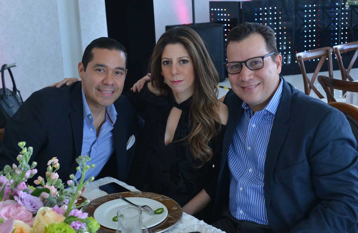 Miguel A´ngel, Maricarmen y Juan