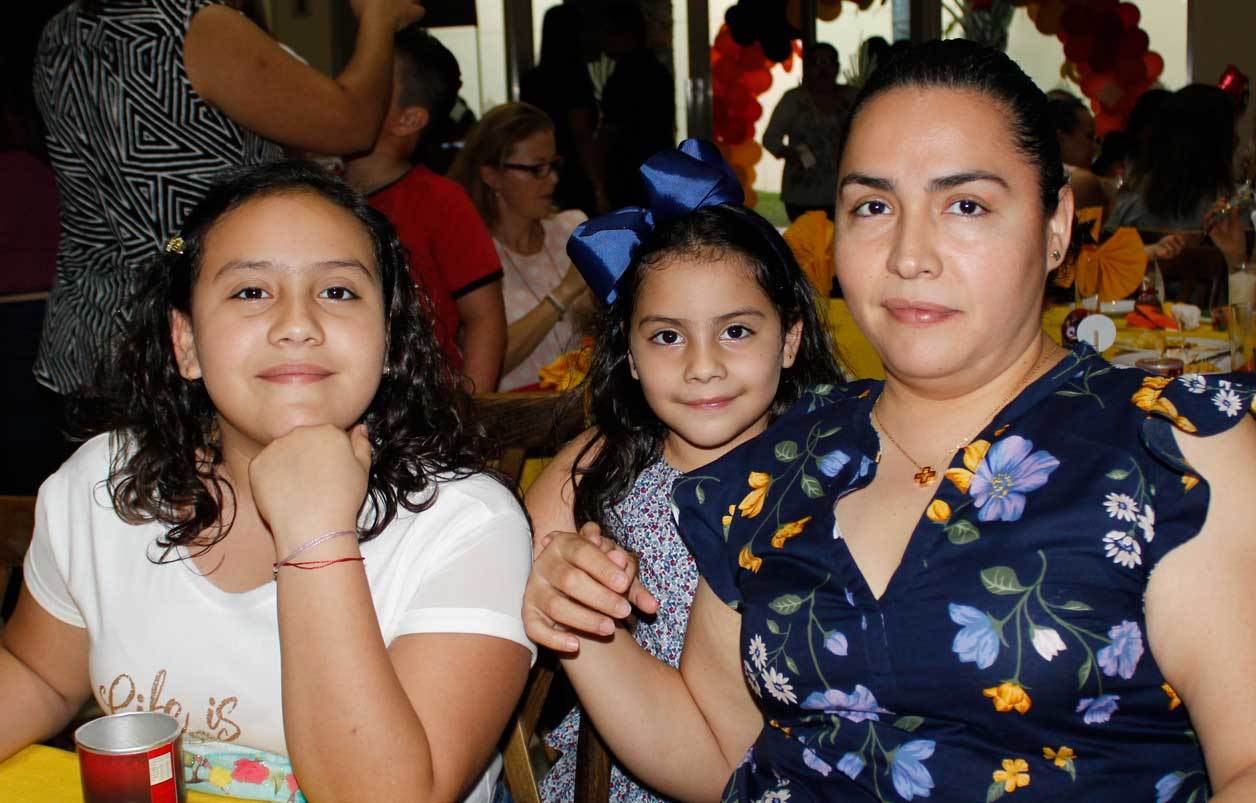 Andrea, Emma y Angélica