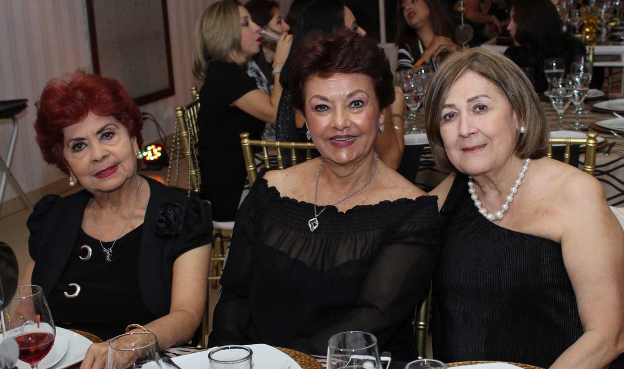 Tete´, Kitty y Adita