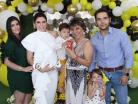 Gladys con su familia