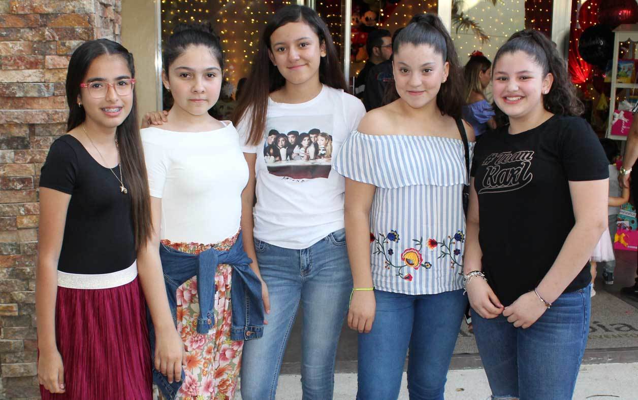 Carol, Miryam, Nicole, Lorena y Daniela