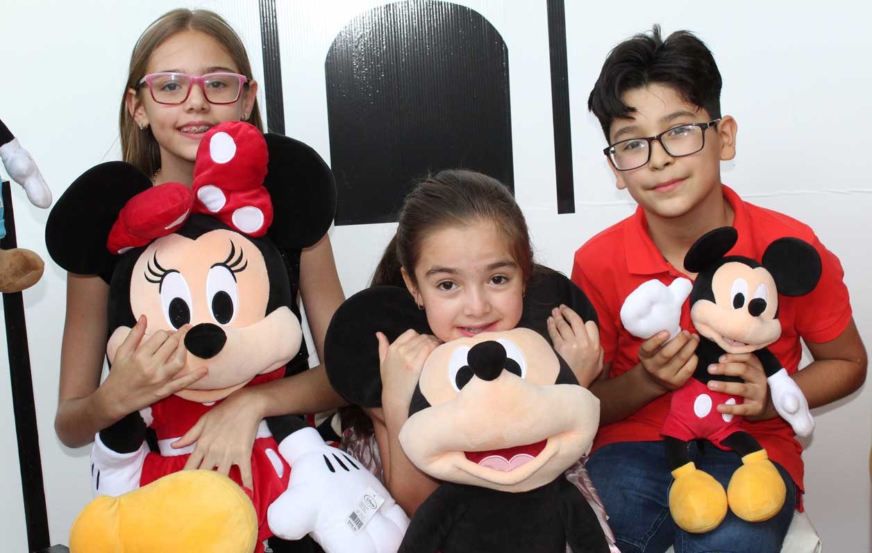 Alondra, Nicole y Carlos
