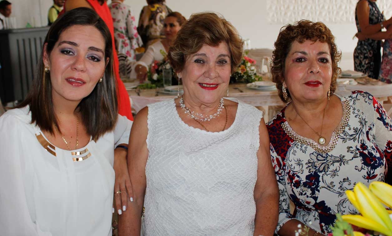 Maydi, Lety y Manuelita