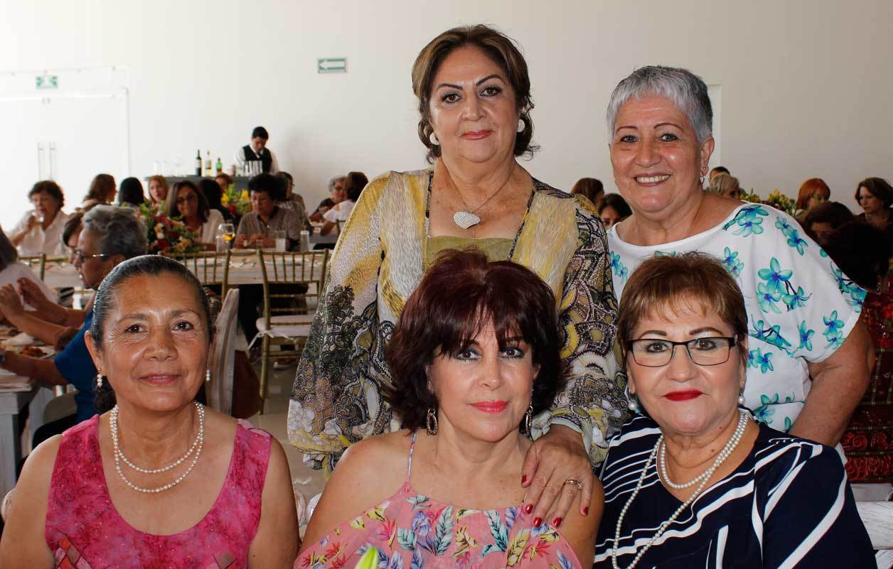 Gloria, Fanny, Coco, Vivi y Mayi