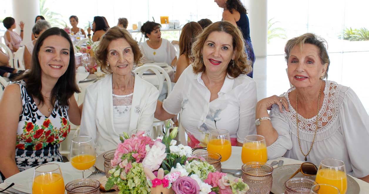 Adriana, Hilda, Peggy y Olga