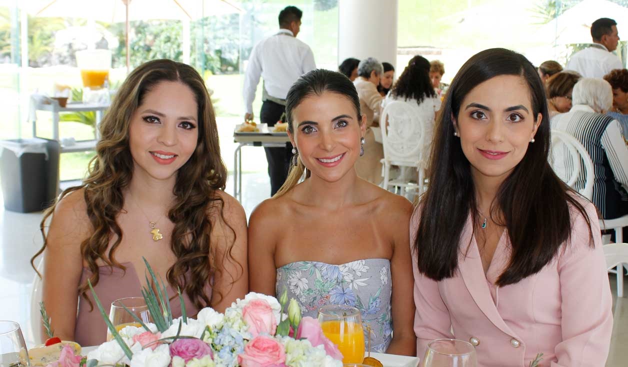 Paola, Maca y Nini