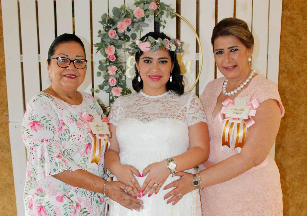 Con las dos futuras abuelitas
