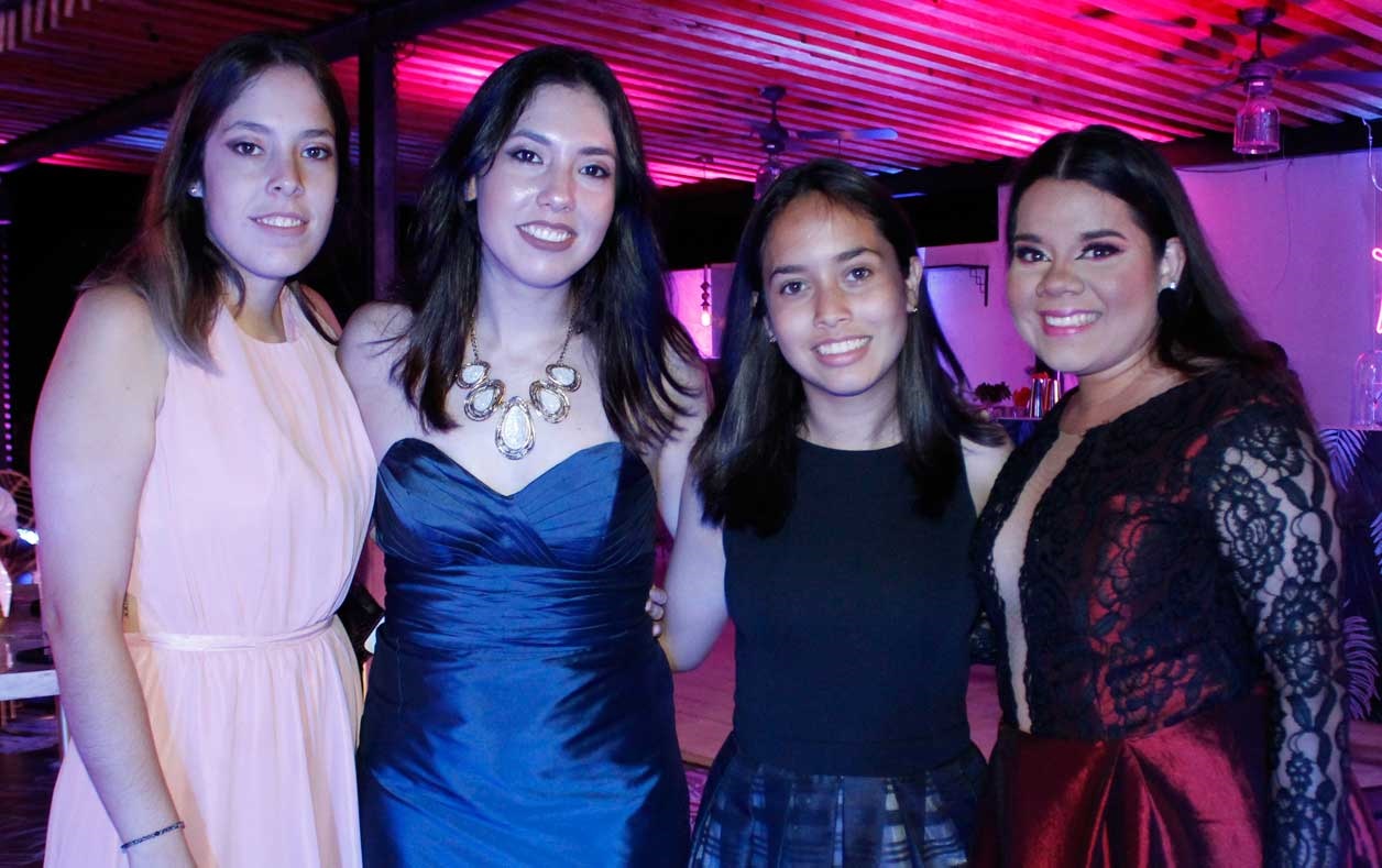 Cristina, Majo, Mari´a Emilia y Karen