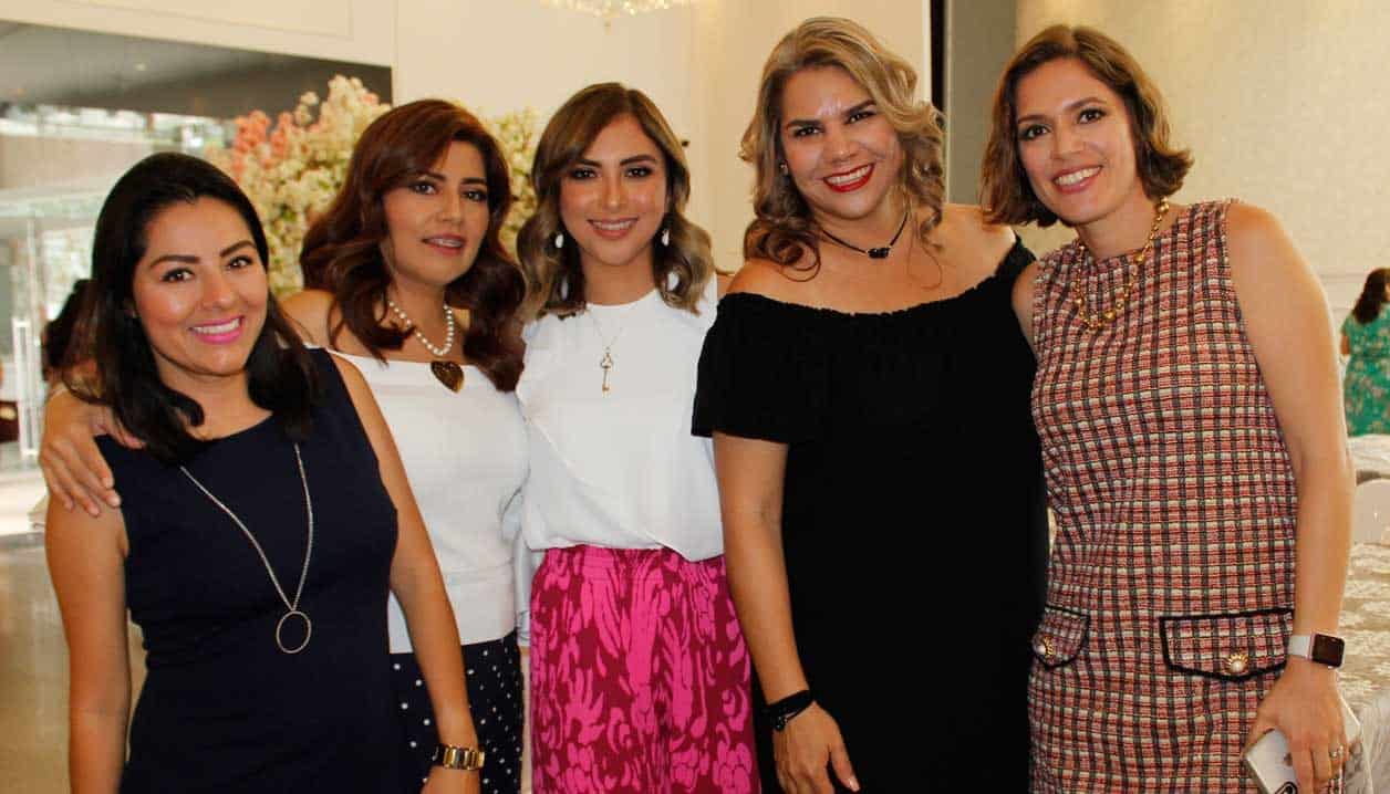 Katia, Luci, Mazdal, Maribel y Ana