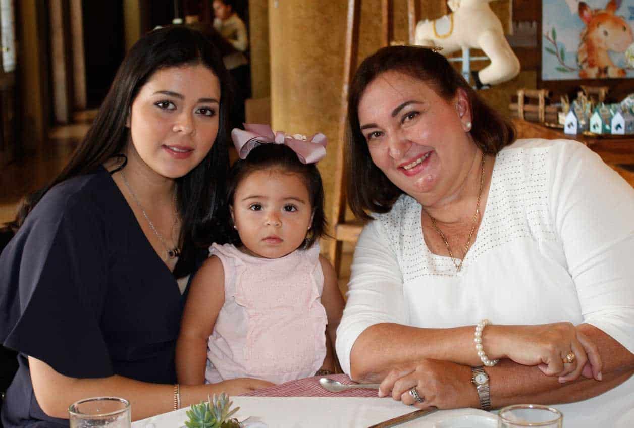 Adriana, Adriana y Susana