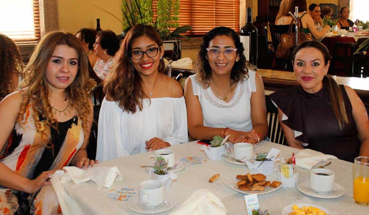Cinthia, Malinalli, Anabel y Karina