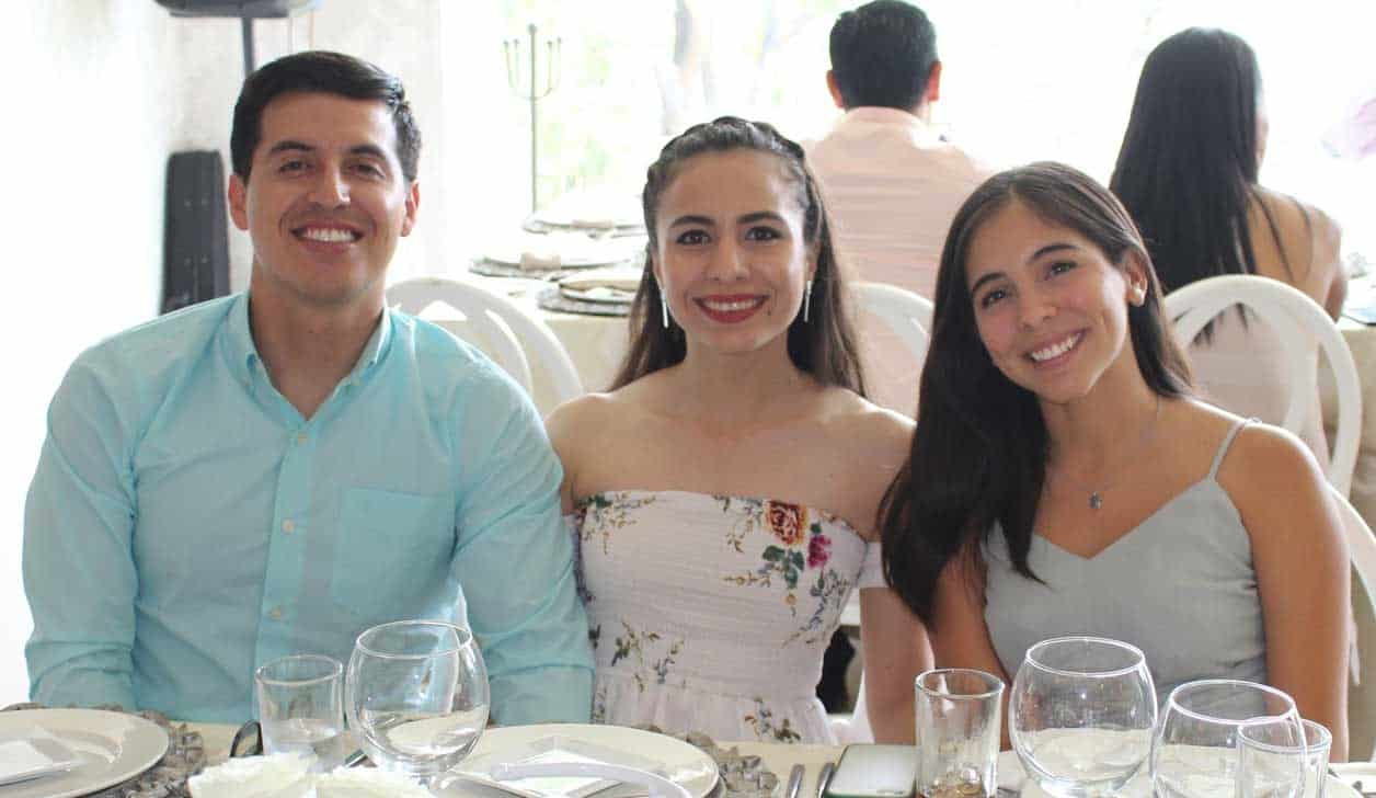 Jose´ Noé, Nidia y Romina