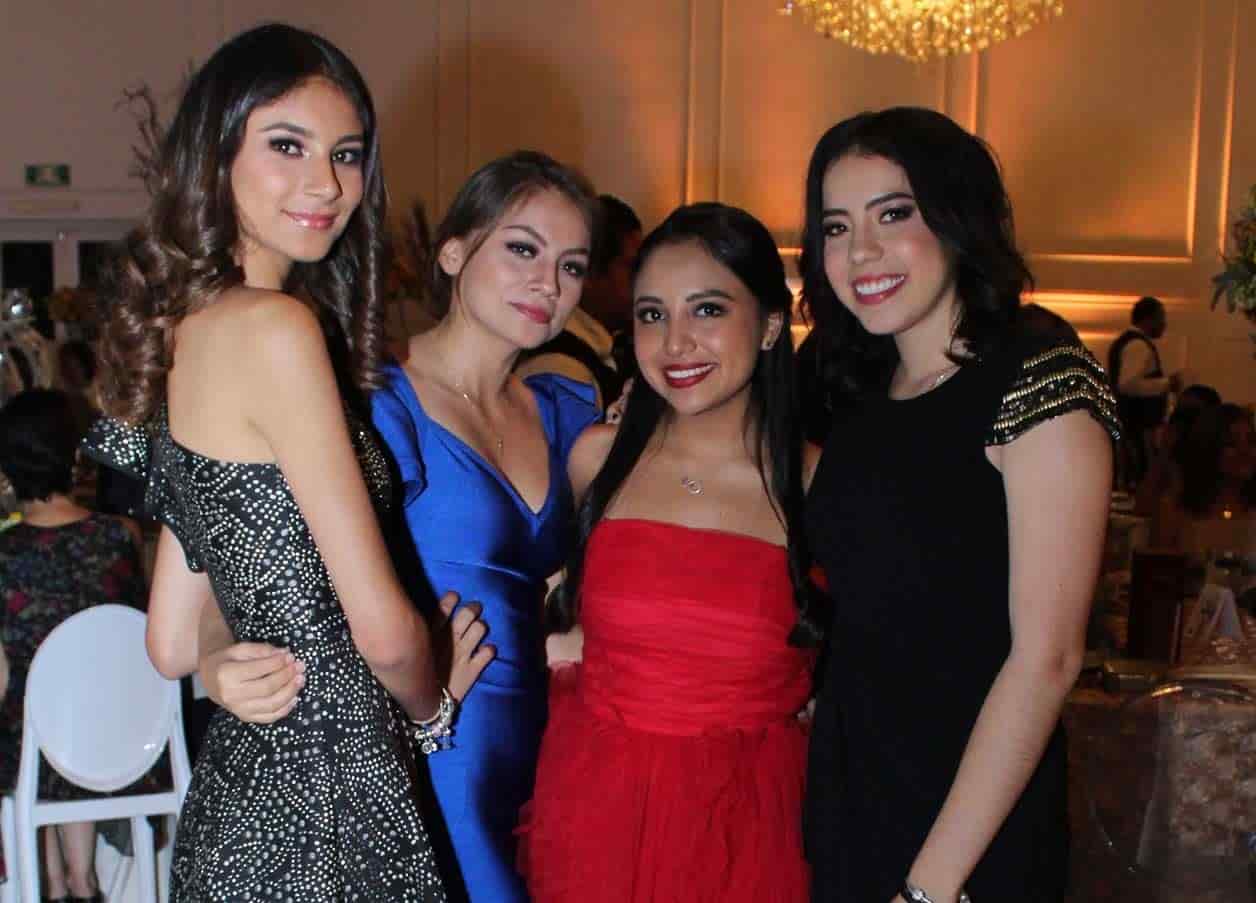 Diana, Daniel, Mariana y Paola