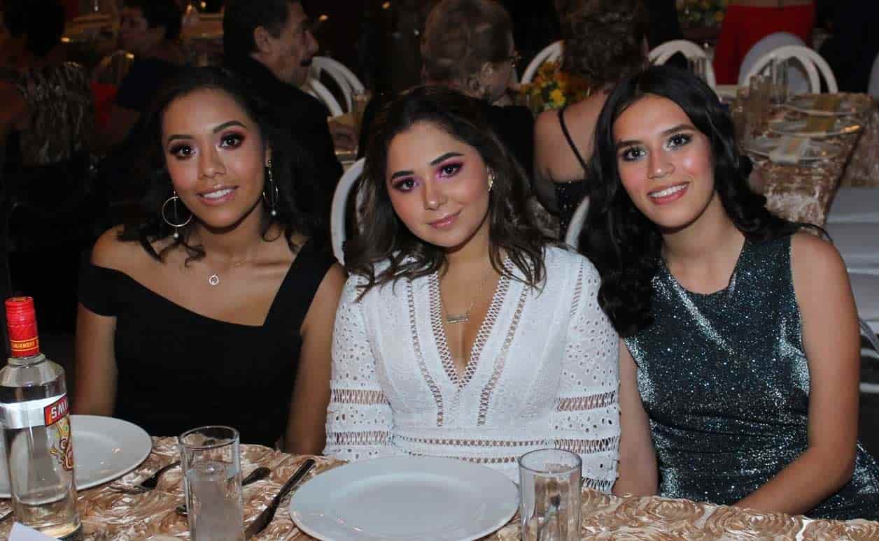 Carla, Monse y Anel