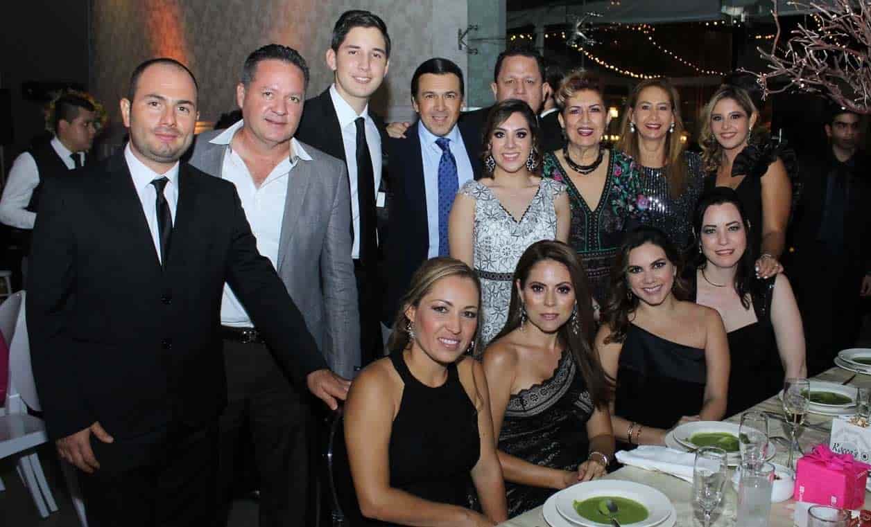 Marifer con su familia