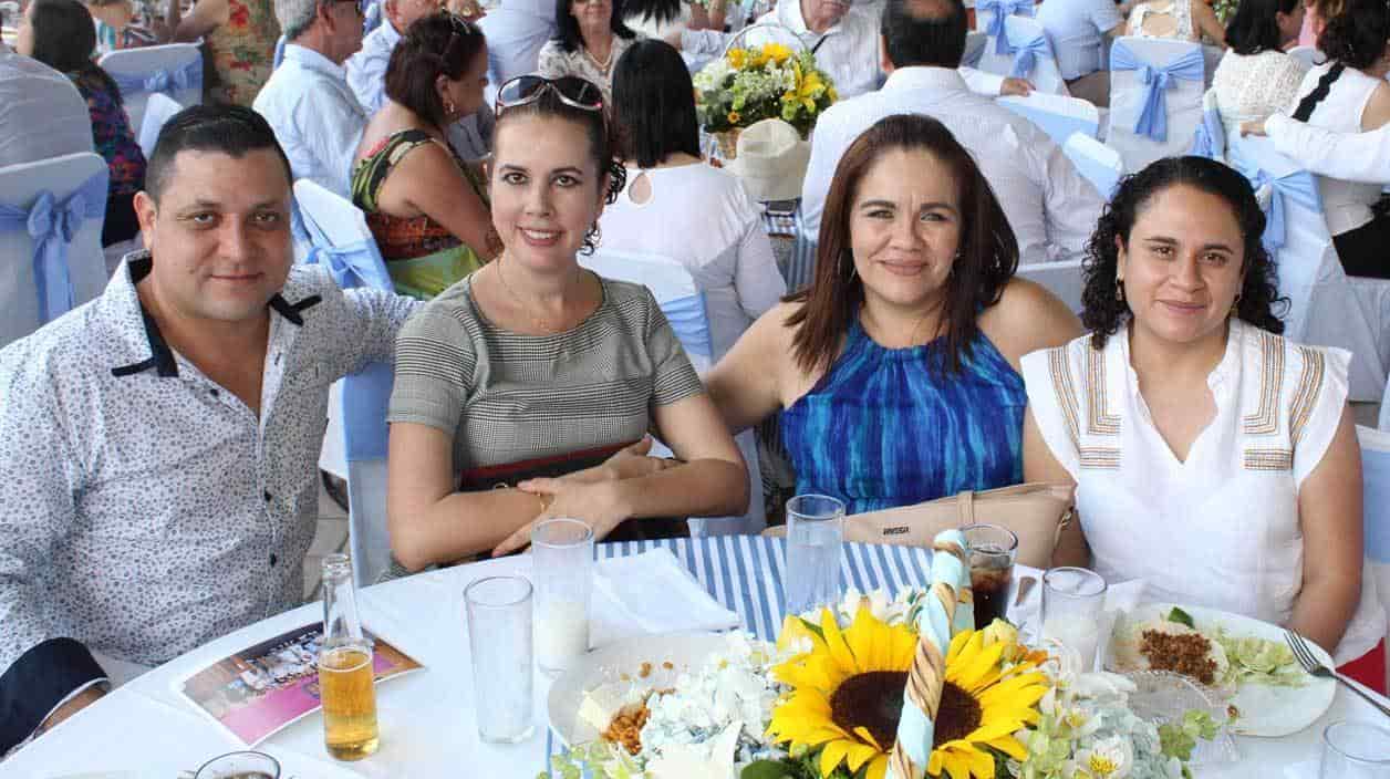 Osmar, Erika, Adriana y Dalia