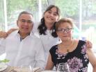 Ana Sofi´a con sus abuelitos
