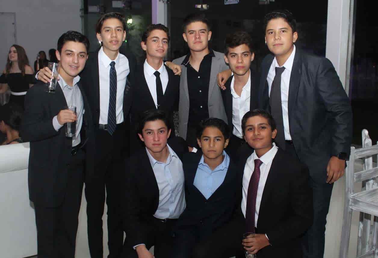 Amigos de la festejada