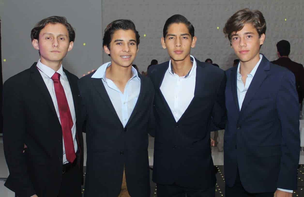 Javier, Imanol, Alejandro y Mau