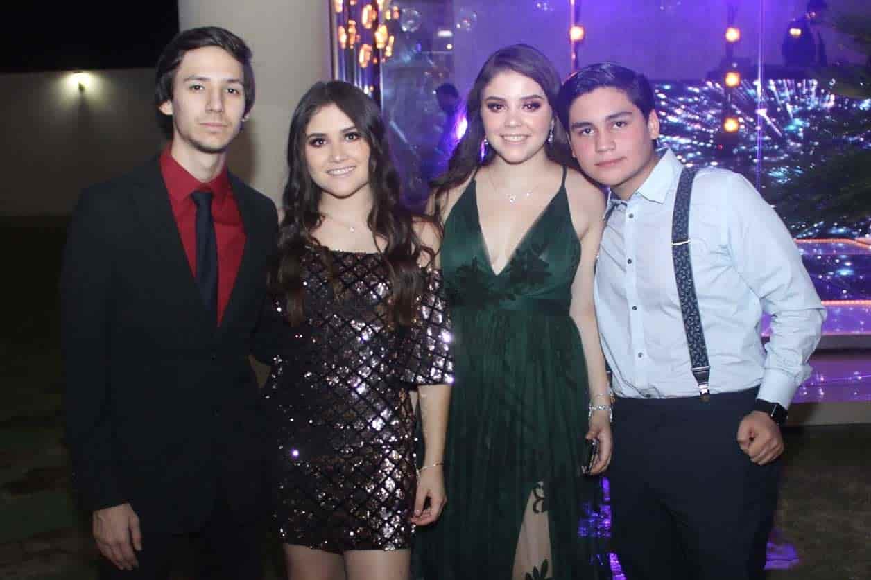 Gabriel, Valeria, Miranda y Rau´l