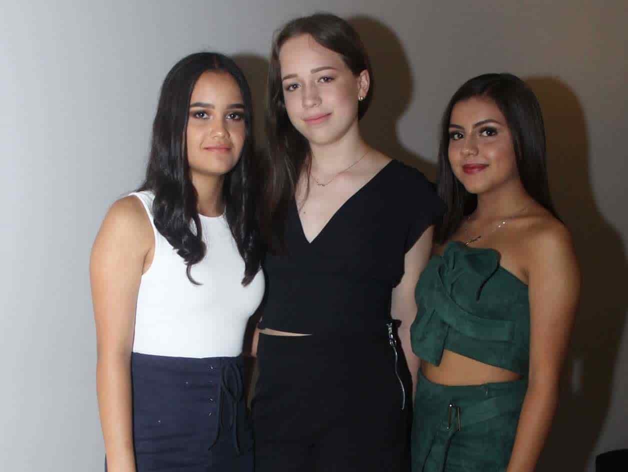 Ximena, Camila y Ana