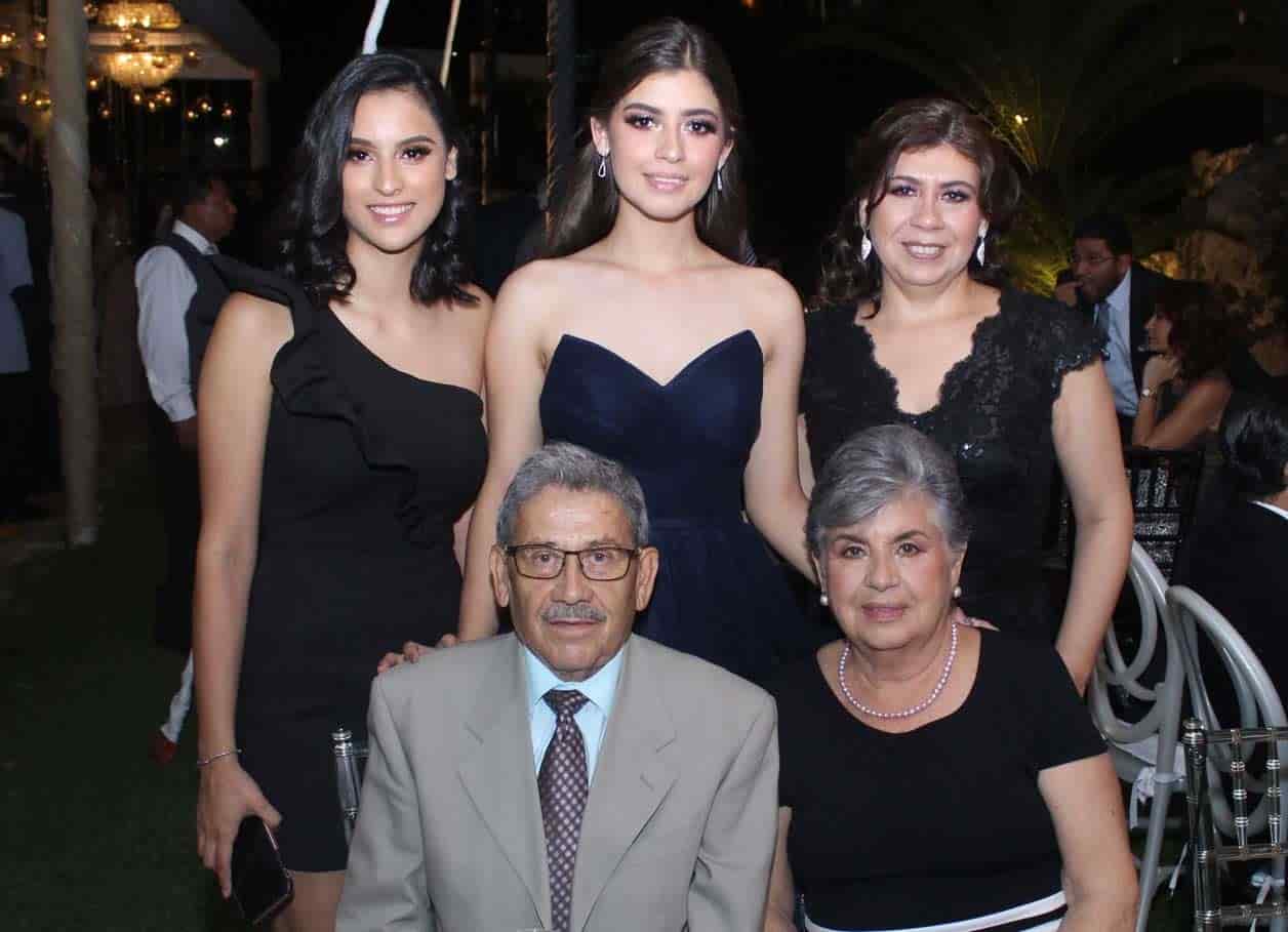 Sofi´a con su familia