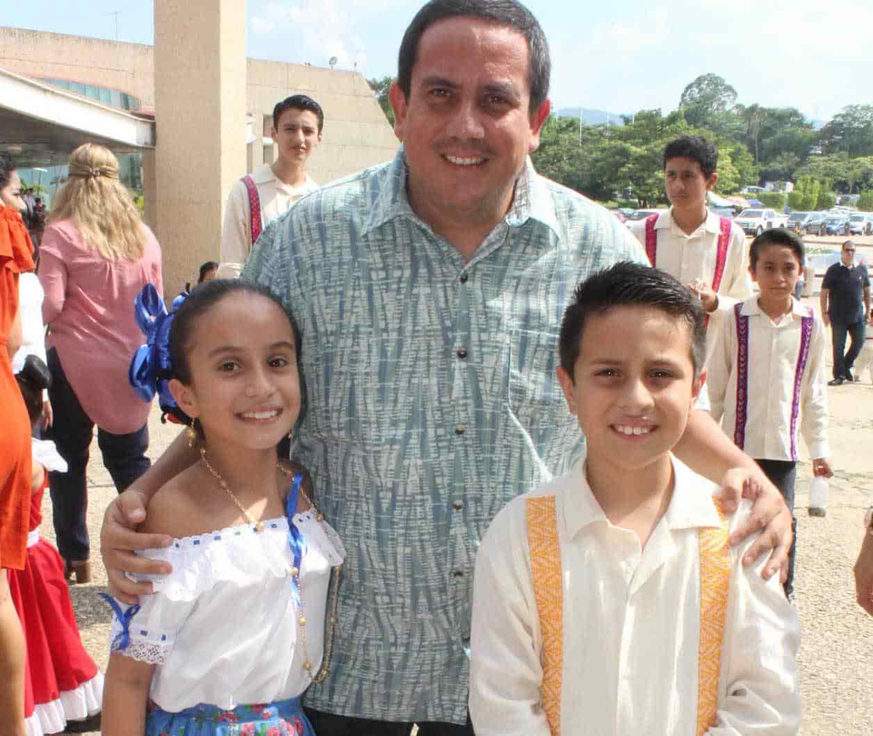 Mari´a Jose´, Pepe y Pepe